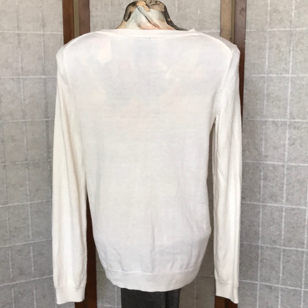 GAP Sweater - Picture 3 of 5
